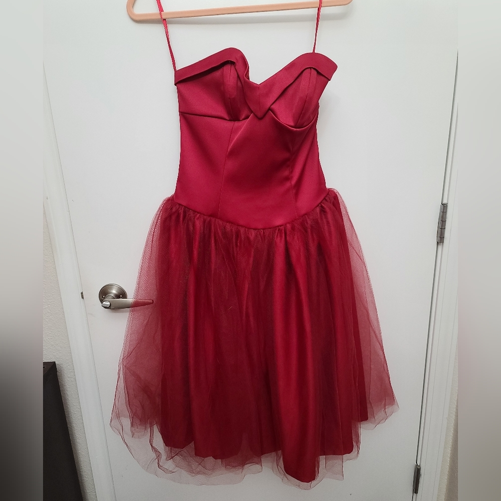 NWOT Laura Byrnes Pinup Couture Bernadette Dress in Red size Small